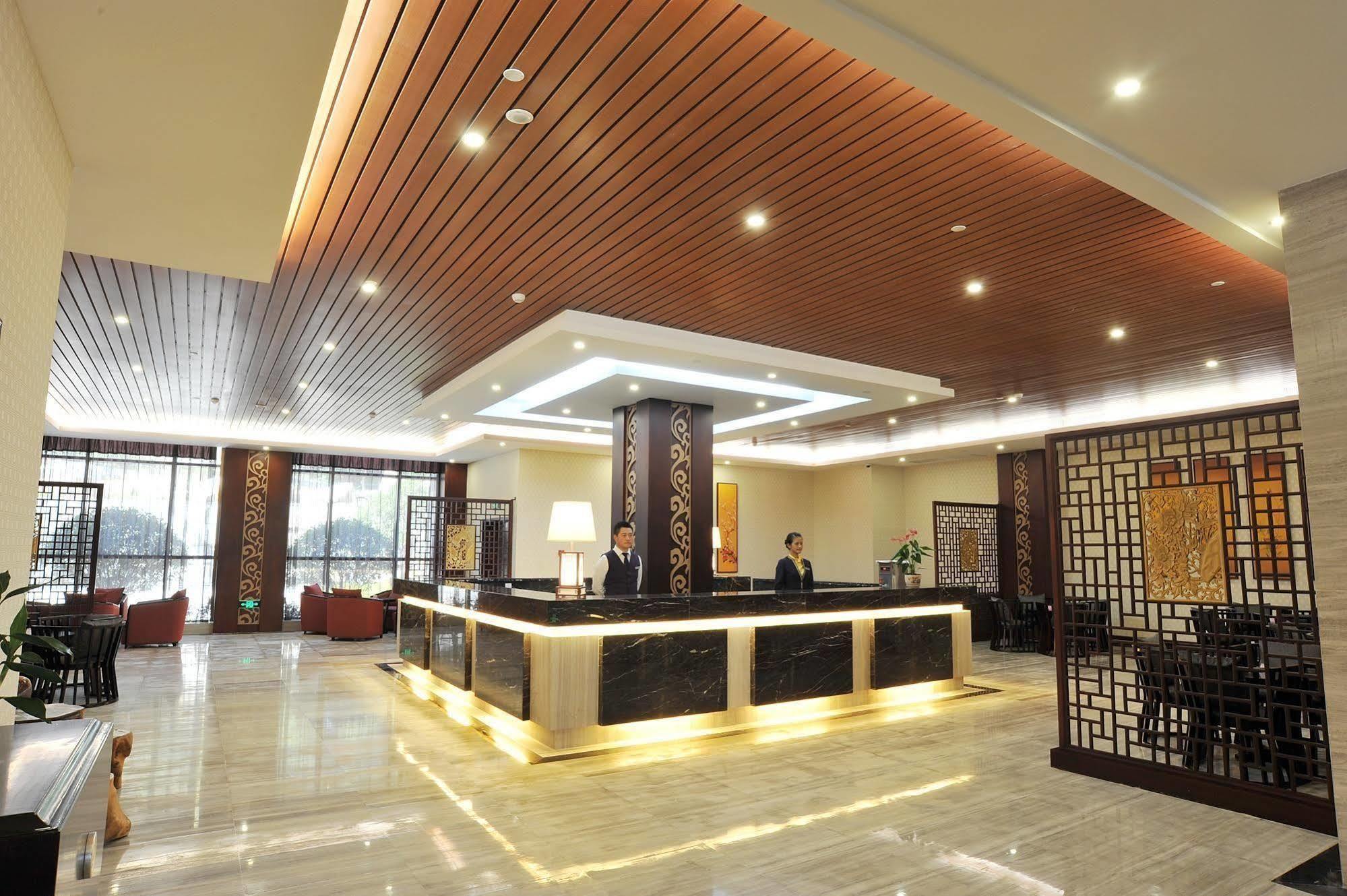 Yingshan Hongguang Bishen Hot Spring Hotel 晋中 外观 照片